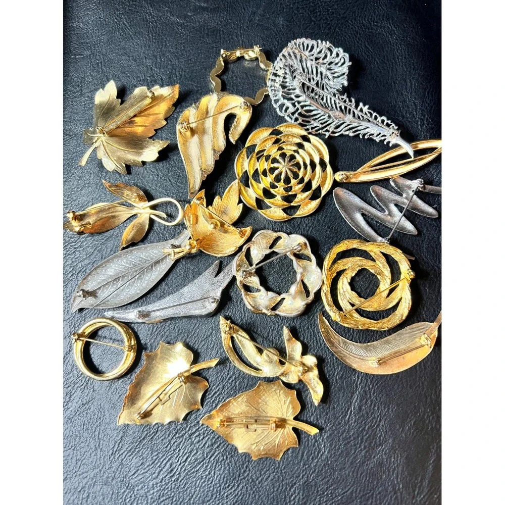 Vintage Brooch Lot 16pc Gold Silver Tone Leaf Floral Geometric Mixed Size 90s